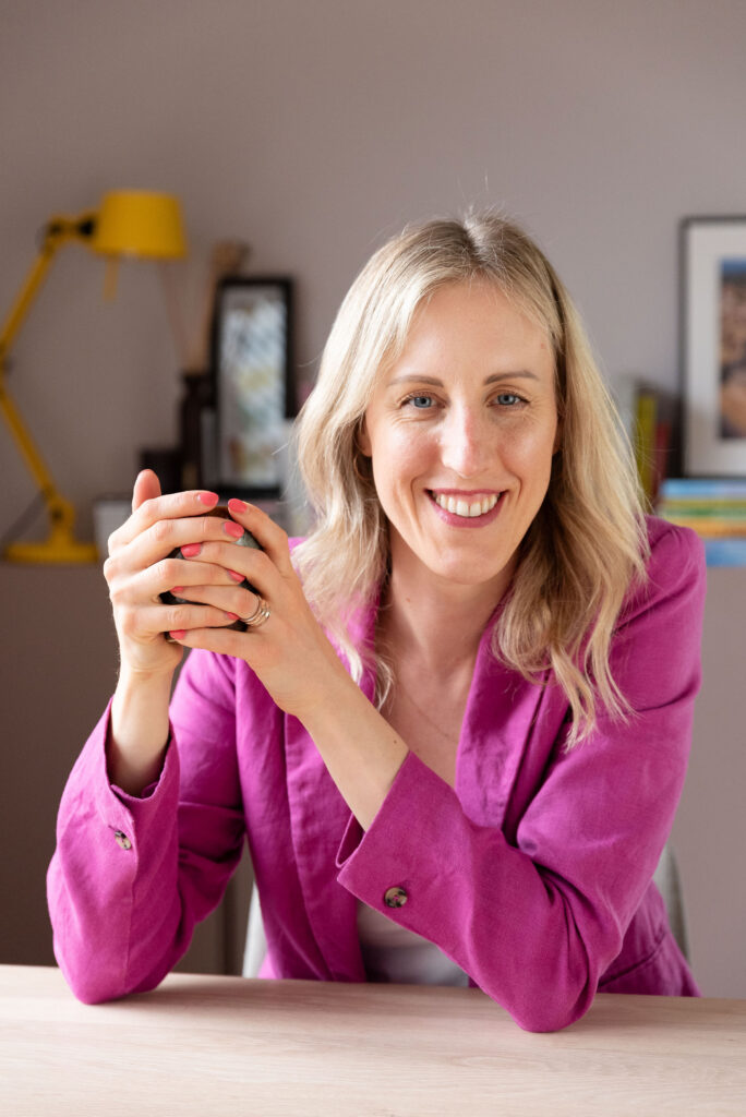 Portretfoto van Myrthe Meulenbeek, eigenaar van en loopbaancoach bij Levensbrouwerij